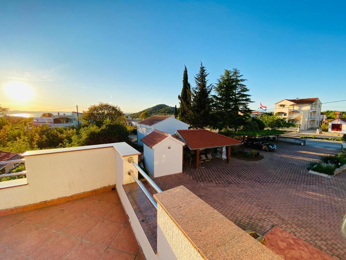 דראגה Apartmani Svemir מראה חיצוני תמונה