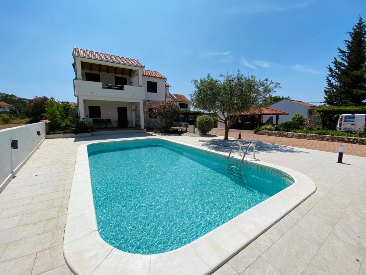 דראגה Apartmani Svemir מראה חיצוני תמונה