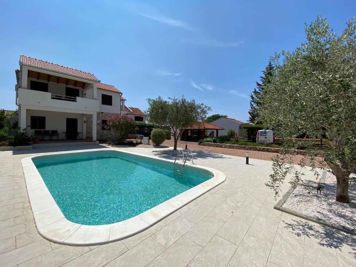 דראגה Apartmani Svemir מראה חיצוני תמונה