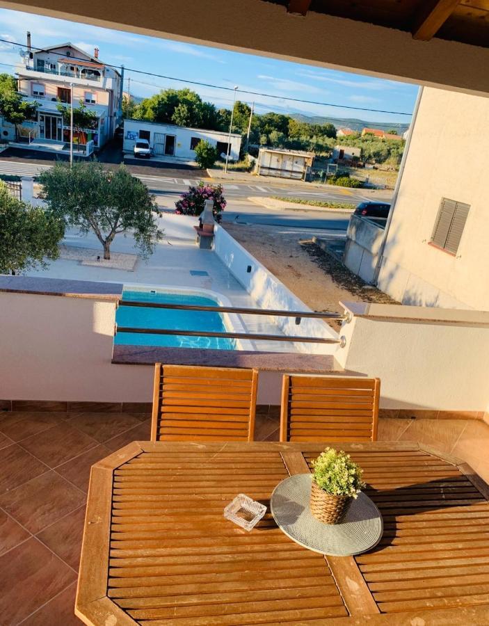 דראגה Apartmani Svemir מראה חיצוני תמונה