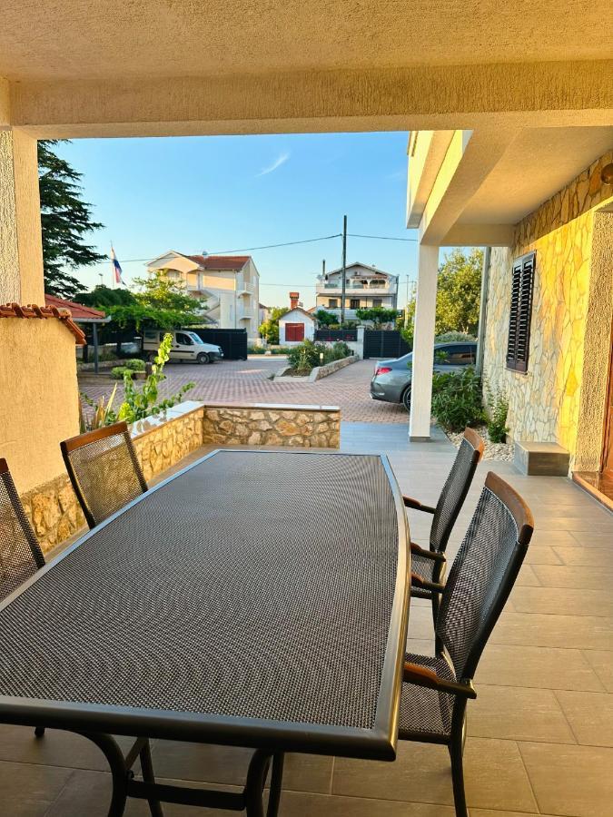 דראגה Apartmani Svemir מראה חיצוני תמונה