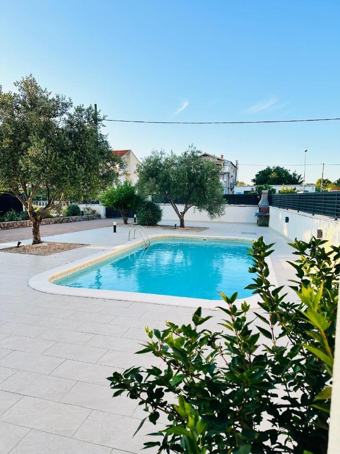 דראגה Apartmani Svemir מראה חיצוני תמונה