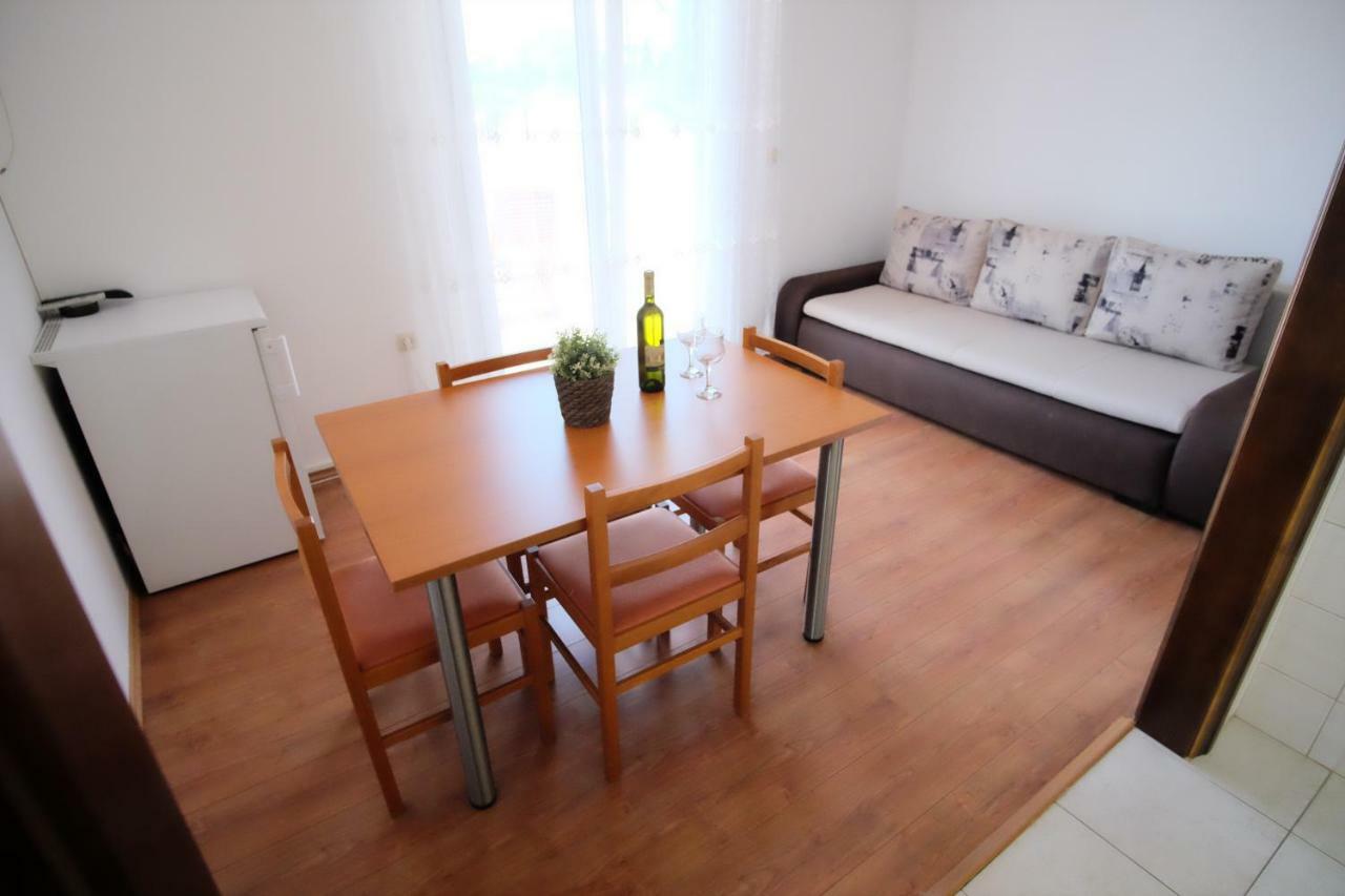 דראגה Apartmani Svemir מראה חיצוני תמונה