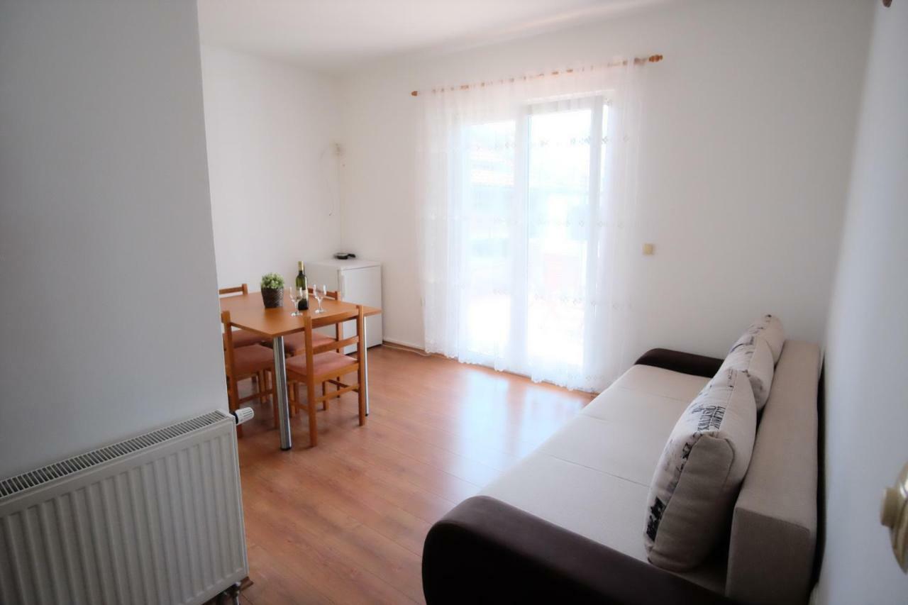 דראגה Apartmani Svemir מראה חיצוני תמונה